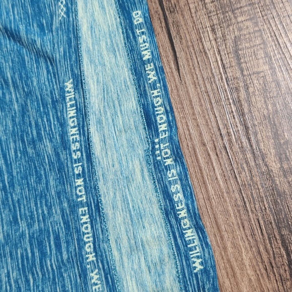 Rhone Reign Tech Short Sleeve T-Shirt Athletic Workout Tee Size XL in Blue - Picture 3 of 8